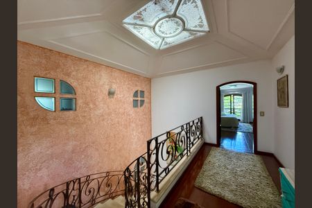 Casa à venda com 500m², 6 quartos e 6 vagas Casa à venda com 500m², 6 quartos e 6 vagasCorredor Suítes