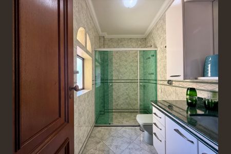 Casa à venda com 500m², 6 quartos e 6 vagas Casa à venda com 500m², 6 quartos e 6 vagasBanheiro Suíte 2