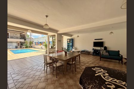 Casa à venda com 500m², 6 quartos e 6 vagas Casa à venda com 500m², 6 quartos e 6 vagasÁrea comum