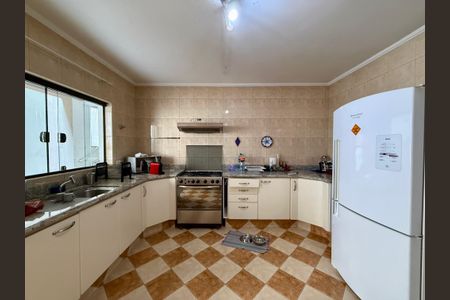 Casa à venda com 500m², 6 quartos e 6 vagas Casa à venda com 500m², 6 quartos e 6 vagasEdícula