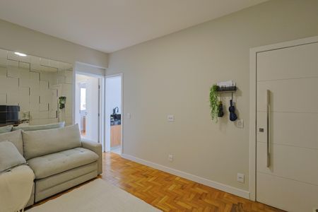 Sala de apartamento à venda com 2 quartos, 80m² em Horto, Belo Horizonte