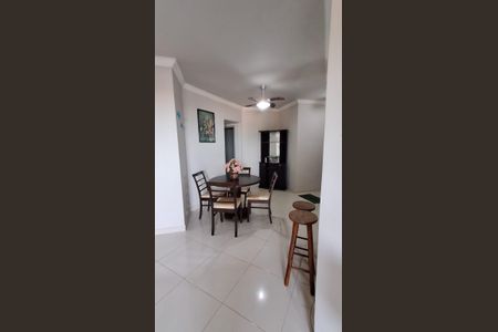 Sala de apartamento para alugar com 3 quartos, 170m² em Nova Mirim, Praia Grande