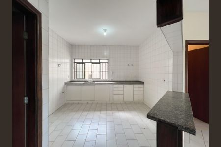 Casa para alugar com 350m², 4 quartos e 2 vagasCozinha