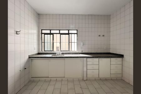 Casa para alugar com 350m², 4 quartos e 2 vagasCozinha