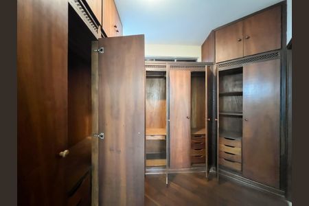 Casa para alugar com 350m², 4 quartos e 2 vagasCloset da Suíte 