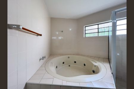 Casa para alugar com 350m², 4 quartos e 2 vagasBanheiro da Suíte