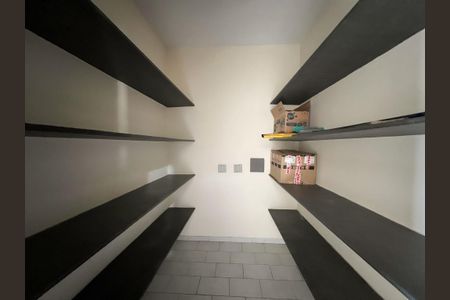 Casa para alugar com 350m², 4 quartos e 2 vagasDespensa