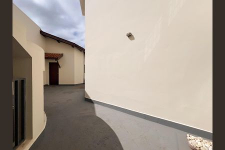 Casa para alugar com 350m², 4 quartos e 2 vagasQuintal