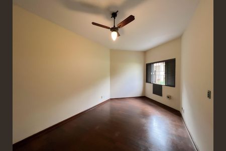 Casa para alugar com 350m², 4 quartos e 2 vagasSuíte 