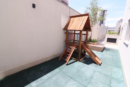 Apartamento à venda com 92m², 2 quartos e 2 vagasÁrea comum - Playground