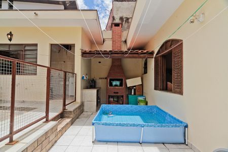 Casa à venda com 149m², 2 quartos e 4 vagasÁrea externa