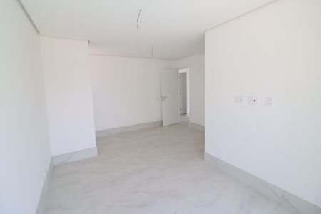 Apartamento à venda com 92m², 2 quartos e 2 vagasSuíte 1