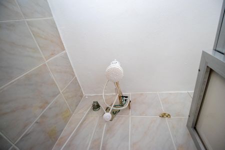 Banheiro de casa à venda com 1 quarto, 81m² em Vista Alegre, Rio de Janeiro