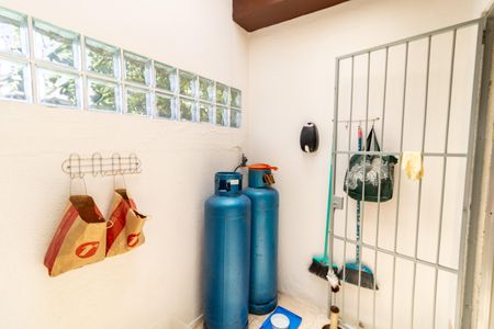 Casa à venda com 213m², 4 quartos e 5 vagas Casa à venda com 213m², 4 quartos e 5 vagasÁrea de Serviço