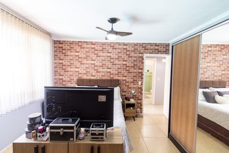 Casa à venda com 213m², 4 quartos e 5 vagas Casa à venda com 213m², 4 quartos e 5 vagasQuarto 1