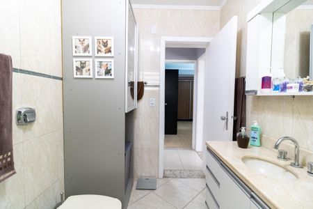 Casa à venda com 213m², 4 quartos e 5 vagas Casa à venda com 213m², 4 quartos e 5 vagasBanheiro