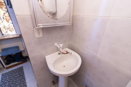 Casa à venda com 213m², 4 quartos e 5 vagas Casa à venda com 213m², 4 quartos e 5 vagasBanheiro da Suíte 2