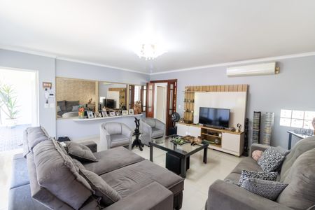 Sala de casa à venda com 4 quartos, 213m² em Cristal, Porto Alegre