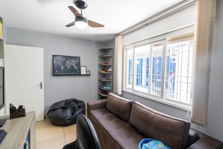 Casa à venda com 213m², 4 quartos e 5 vagas Casa à venda com 213m², 4 quartos e 5 vagasQuarto 2