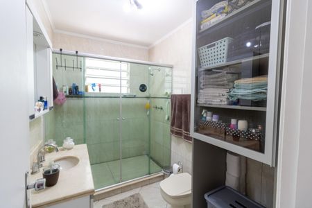Casa à venda com 213m², 4 quartos e 5 vagas Casa à venda com 213m², 4 quartos e 5 vagasBanheiro