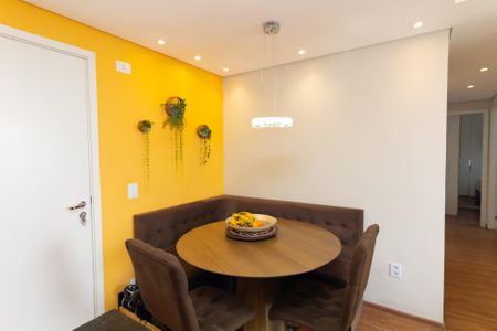 Sala de apartamento à venda com 2 quartos, 47m² em Vila Carmosina, São Paulo