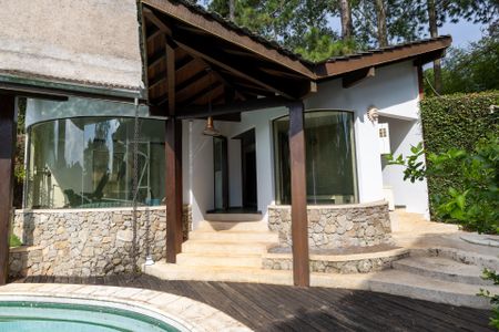 Casa de condomínio para alugar com 800m², 4 quartos e sem vagaQuintal