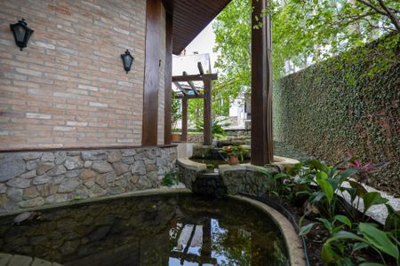 Casa de condomínio para alugar com 800m², 4 quartos e sem vagaQuintal