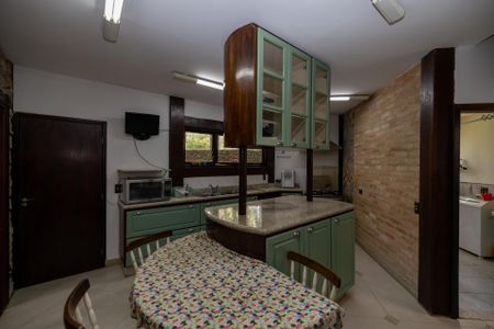 Casa de condomínio para alugar com 800m², 4 quartos e sem vagaCozinha