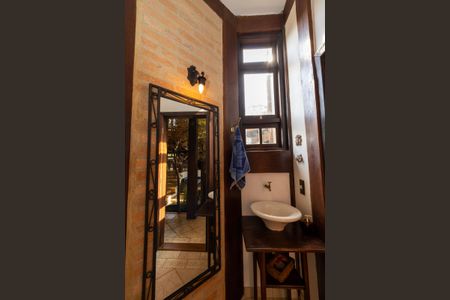 Casa de condomínio para alugar com 800m², 4 quartos e sem vagaLavabo