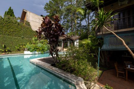 Casa de condomínio para alugar com 800m², 4 quartos e sem vagaQuintal