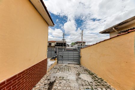 Casa para alugar com 60m², 2 quartos e 4 vagasQuintal