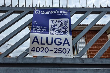 Casa para alugar com 60m², 2 quartos e 4 vagasFachada