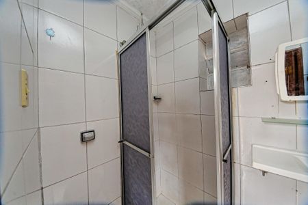 Casa para alugar com 60m², 2 quartos e 4 vagasBanheiro