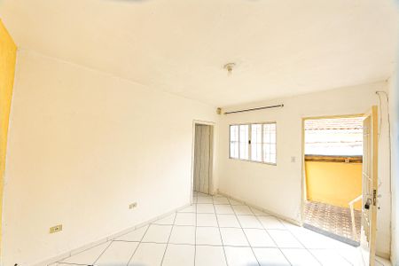 Casa para alugar com 60m², 2 quartos e 4 vagasSala