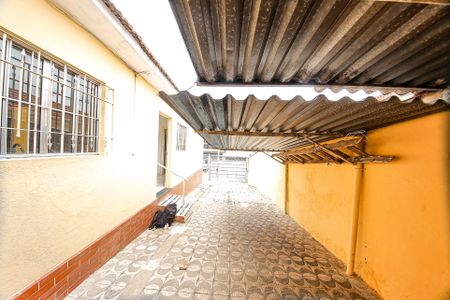 Casa para alugar com 60m², 2 quartos e 4 vagasQuintal