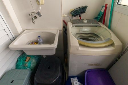 Apartamento à venda com 76m², 3 quartos e 1 vaga Apartamento à venda com 76m², 3 quartos e 1 vagaÁrea de Serviço