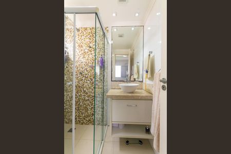 Apartamento à venda com 76m², 3 quartos e 1 vaga Apartamento à venda com 76m², 3 quartos e 1 vagaBanheiro da Suíte