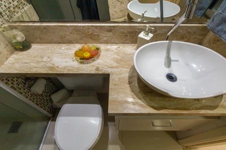 Apartamento à venda com 76m², 3 quartos e 1 vaga Apartamento à venda com 76m², 3 quartos e 1 vagaBanheiro Social