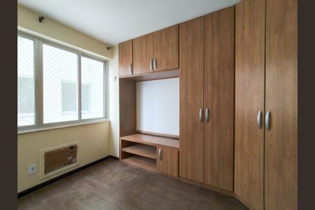 Quarto 1 de apartamento para alugar com 2 quartos, 44m² em Santo Cristo, Rio de Janeiro