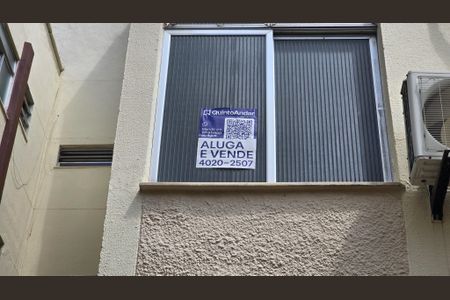 Apartamento para alugar com 80m², 3 quartos e sem vagaFachada do bloco com placa