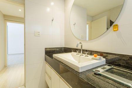 Apartamento para alugar com 150m², 3 quartos e 2 vagasBanheiro Social