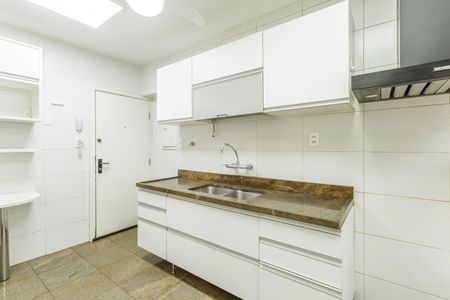 Apartamento para alugar com 150m², 3 quartos e 2 vagasCozinha