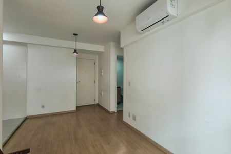 Apartamento para alugar com 55m², 2 quartos e 1 vagaSala