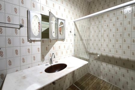 Casa à venda com 160m², 2 quartos e 4 vagasBanheiro Social