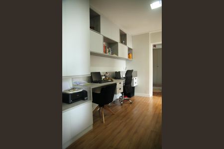 Apartamento à venda com 116m², 3 quartos e 2 vagasEscritório