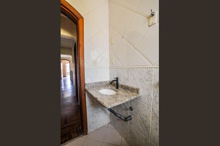 Casa à venda com 220m², 3 quartos e 4 vagasBanheiro Corredor