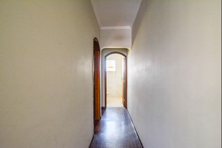 Casa à venda com 220m², 3 quartos e 4 vagasCorredor