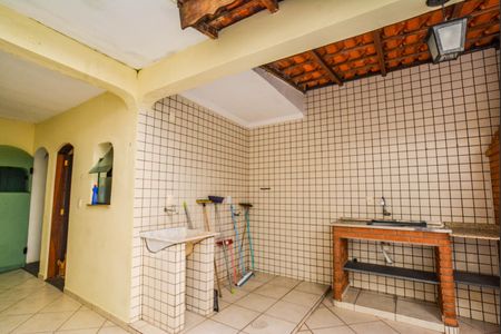 Casa à venda com 220m², 3 quartos e 4 vagasÁrea de Serviço