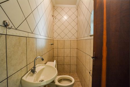 Casa à venda com 220m², 3 quartos e 4 vagasBanheiro de serviço