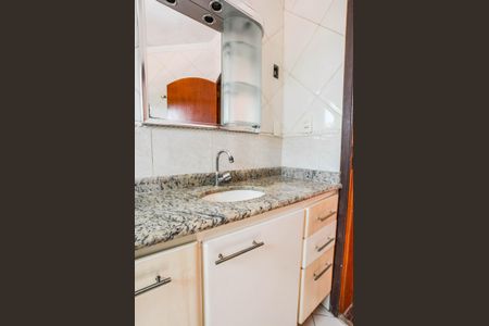 Casa à venda com 220m², 3 quartos e 4 vagasBanheiro da Suíte